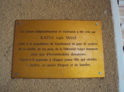 Plaque sur l'école de Kamboincé